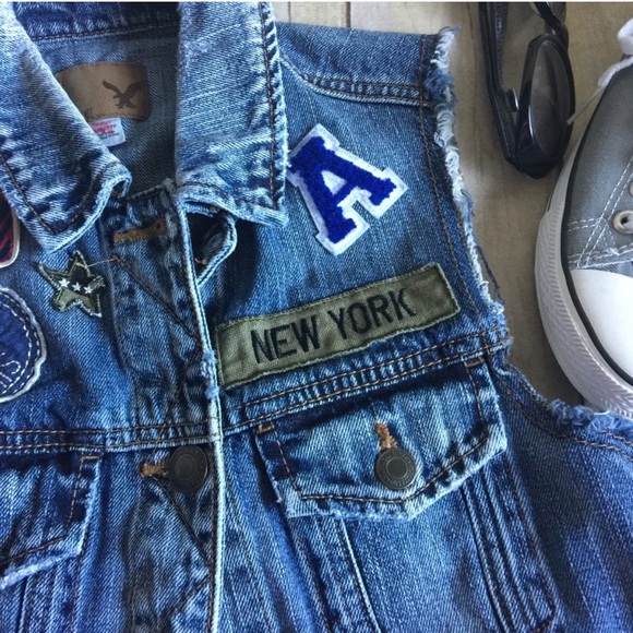 American Eagle Destroyed Patch Denim Vest - Picture 2 of 7